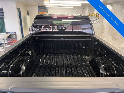 Used 2022 Chevrolet Silverado 1500 LT image 12