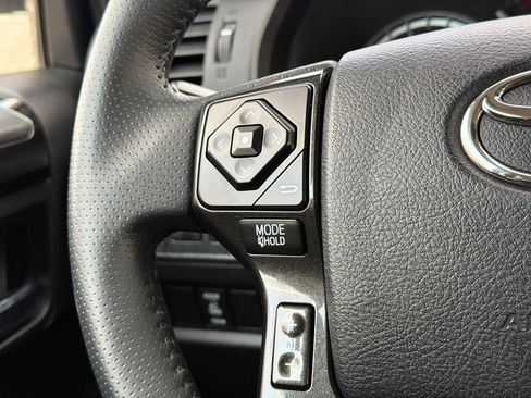 Used 2017 Toyota 4Runner TRD Off-Road AWD/4WD image 24