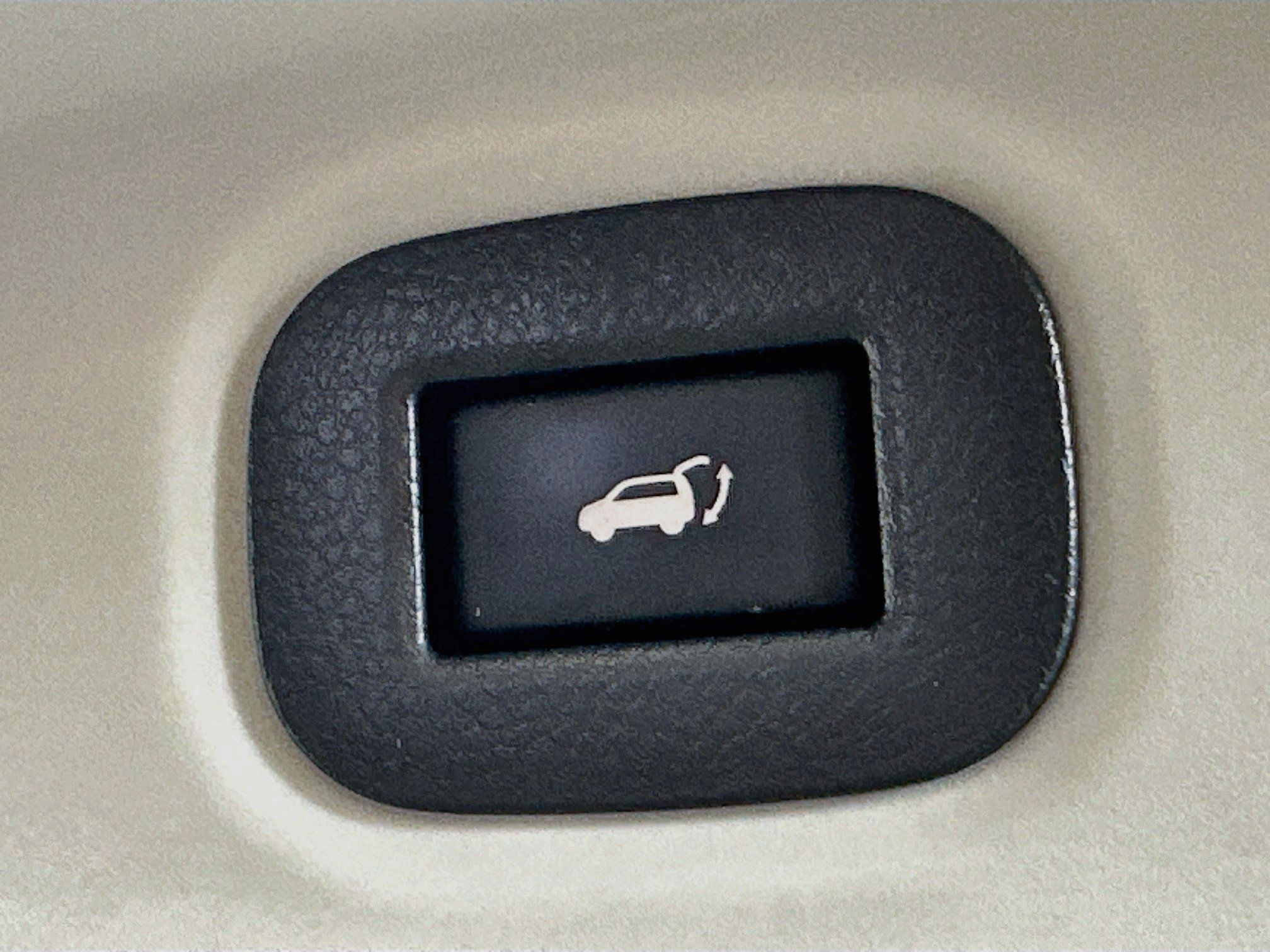 Used 2016 Nissan Rogue SV w/ SV Premium Package AWD/4WD image 29