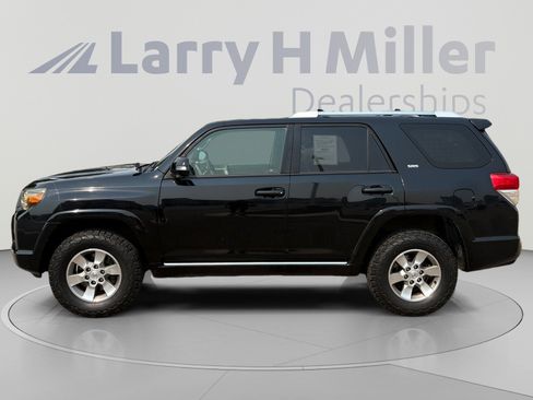 Used 2010 Toyota 4Runner SR5 AWD/4WD image 2