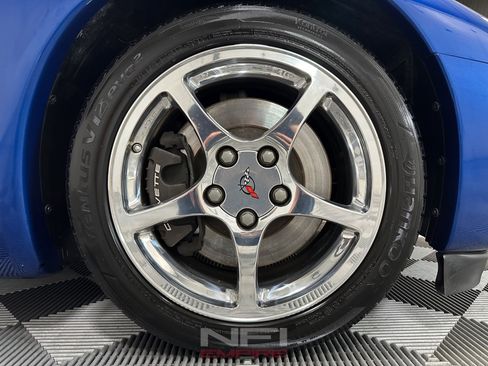 Used 2002 Chevrolet Corvette Convertible w/ Preferred Equipment Group2 RWD image 16