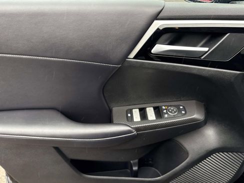 Used 2024 Mitsubishi Outlander SE image 23