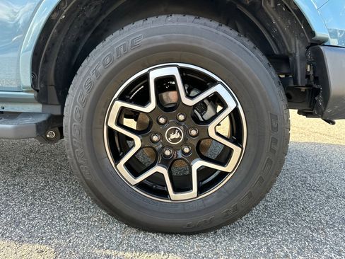 Used 2023 Ford Bronco Outer Banks image 19