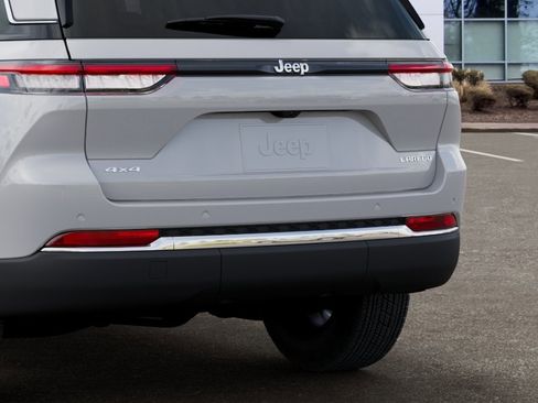 New 2026 Jeep Grand Cherokee Laredo AWD/4WD image 13