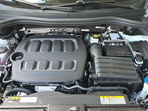 New 2026 Volkswagen Tiguan SE R-Line FWD image 27