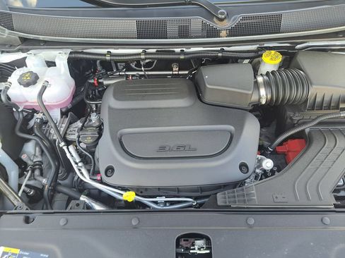 New 2026 Chrysler Pacifica Select FWD image 38