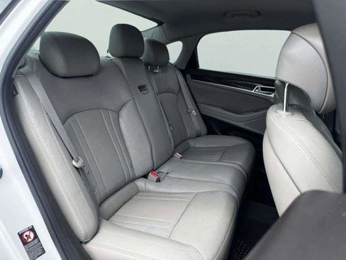 Used 2019 Genesis G80 3.8 RWD image 51