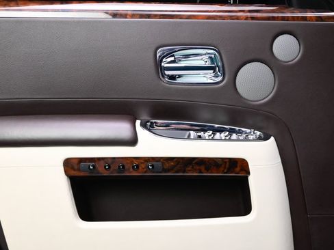 Used 2012 Rolls-Royce Ghost RWD image 53
