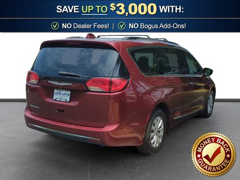 Used 2017 Chrysler Pacifica Touring-L FWD image 7