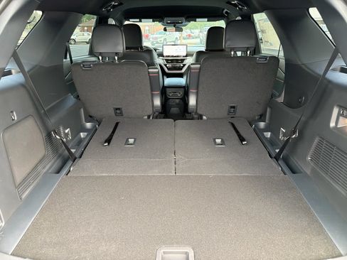 New 2026 Ford Explorer ST-Line AWD/4WD image 11
