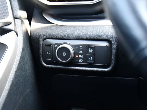 Used 2021 Ford Explorer XLT w/ Equipment Group 202A AWD/4WD image 38