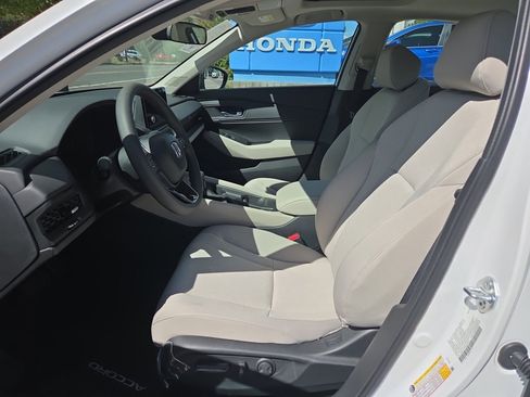 New 2025 Honda Accord SE image 9