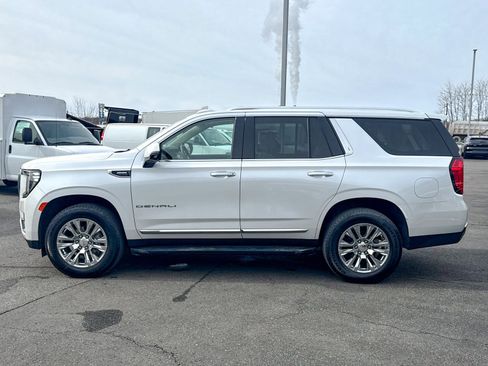 Certified 2022 GMC Yukon Denali image 4