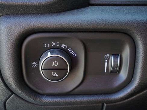 Used 2020 RAM 1500 Big Horn image 12