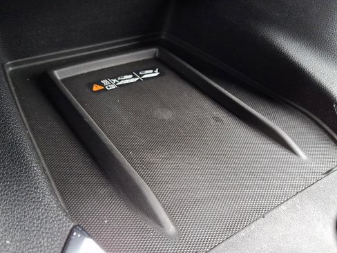 Certified 2023 Chevrolet Traverse LT image 24