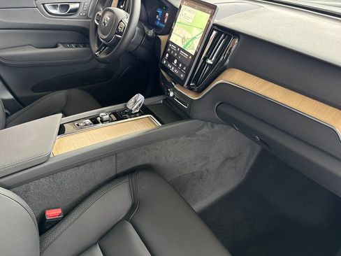 New 2026 Volvo XC60 B5 Plus w/ Climate Package AWD/4WD image 15