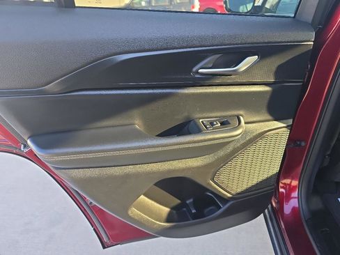 Used 2024 Jeep Grand Cherokee Altitude image 18