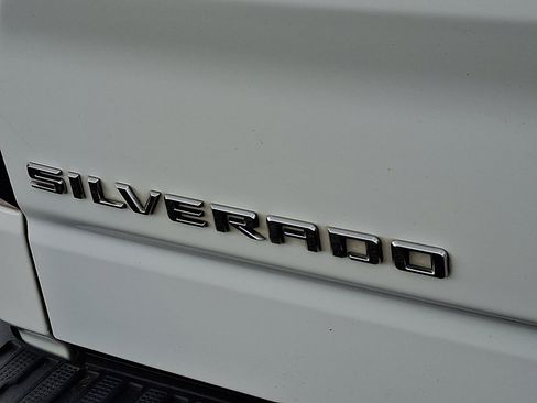 Used 2019 Chevrolet Silverado 1500 LTZ w/ LTZ Premium Package image 17