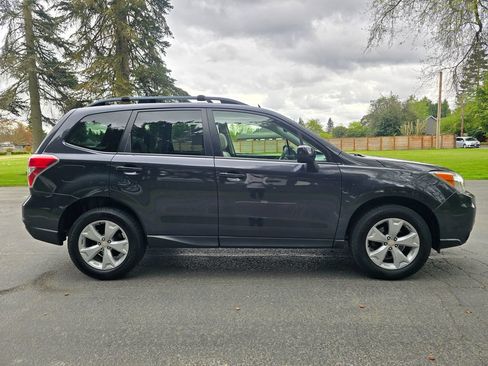 Used 2016 Subaru Forester 2.5i Premium w/ All-Weather Package AWD/4WD image 7