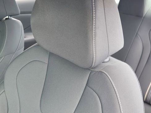 Certified 2025 Hyundai Elantra Sport FWD image 9