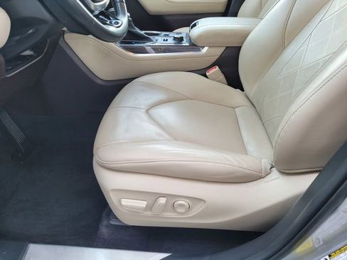 Used 2021 Toyota Highlander Platinum AWD/4WD image 15