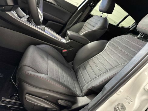 Used 2023 Dodge Hornet GT w/ Tech Pack w/o Parking image 11