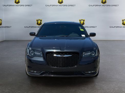 Used 2015 Chrysler 300 S w/ 300S Premium Group RWD image 8