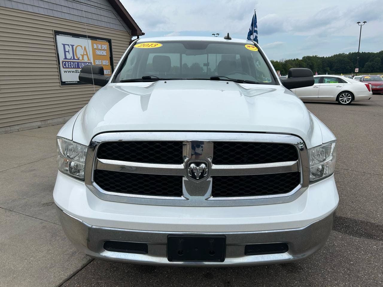 Used 2013 RAM 1500 Classic SLT AWD/4WD image 2