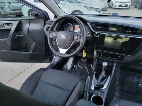Used 2019 Toyota Corolla LE FWD image 27
