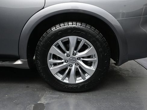 Used 2016 INFINITI QX80 4WD w/ Driver's Assistance Package image 10