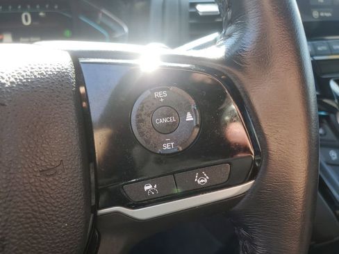 Used 2023 Honda Odyssey Touring image 17