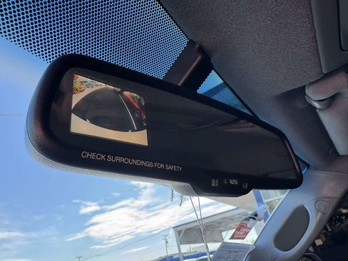 Used 2011 Toyota Tacoma PreRunner image 11