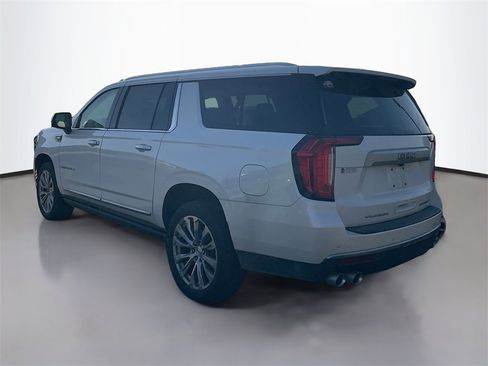 Used 2024 GMC Yukon XL Denali image 4