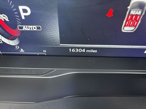 Used 2024 Nissan Pathfinder Platinum w/ Cargo Package image 38