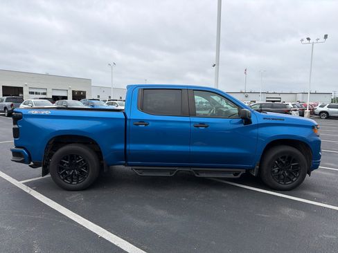 Used 2022 Chevrolet Silverado 1500 Custom AWD/4WD image 7