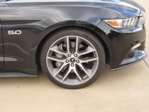 Used 2016 Ford Mustang GT Premium w/ Equipment Group 401A RWD image 7