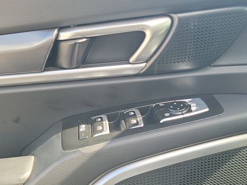 Used 2024 Kia Telluride S FWD image 26