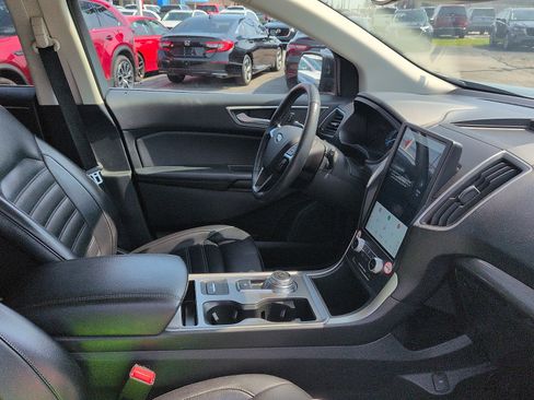 Used 2024 Ford Edge SEL AWD/4WD image 7