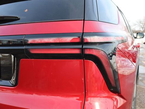 New 2026 Chevrolet Traverse LT w/ Driver Confidence Package image 31