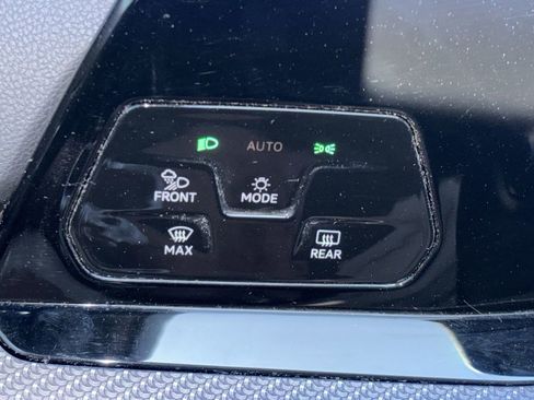 Used 2024 Volkswagen Golf R AWD/4WD image 27