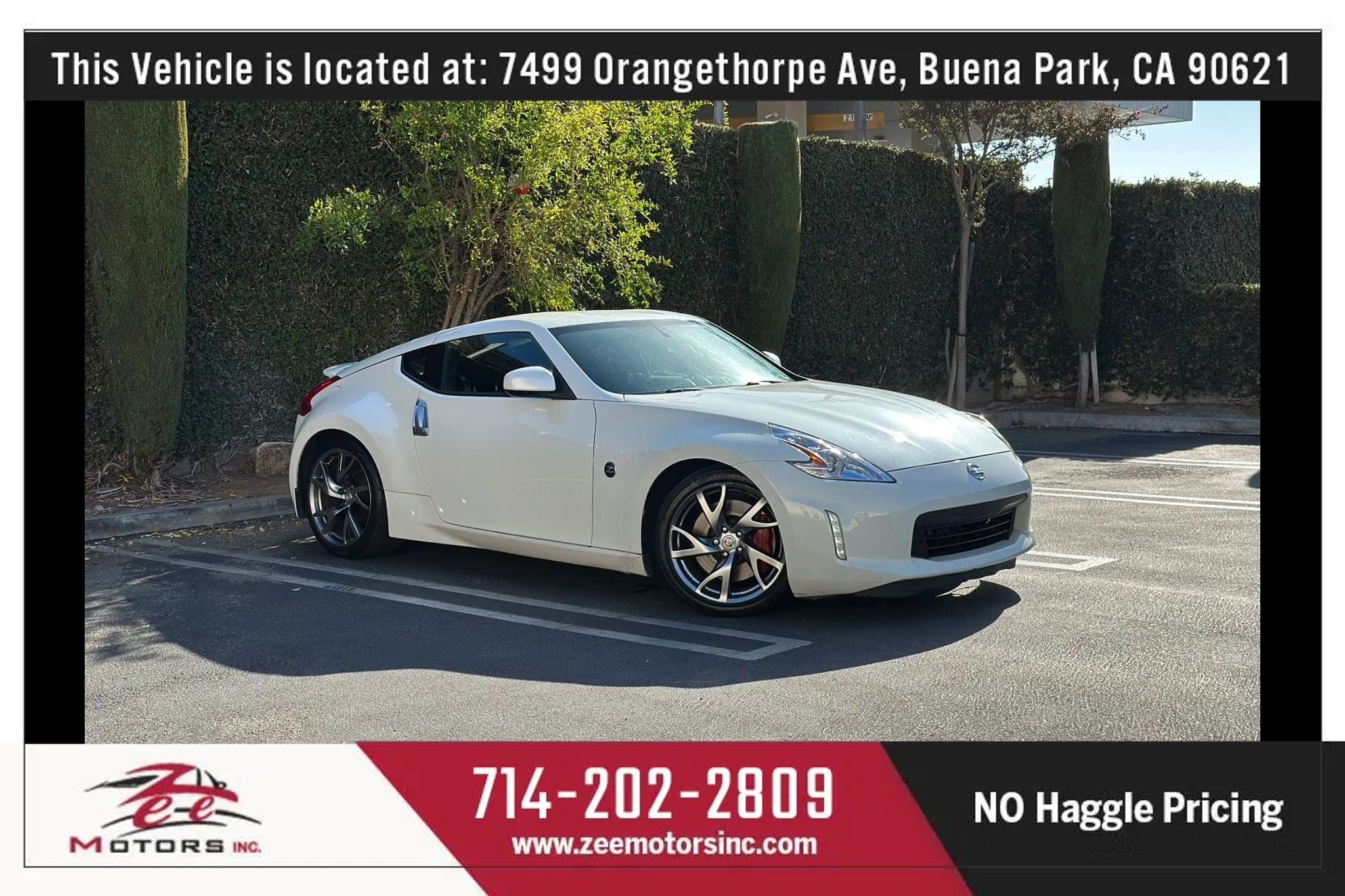 Used 2013 Nissan 370Z Coupe w/ Sport Pkg RWD image 2