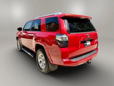 Used 2015 Toyota 4Runner SR5 AWD/4WD image 3