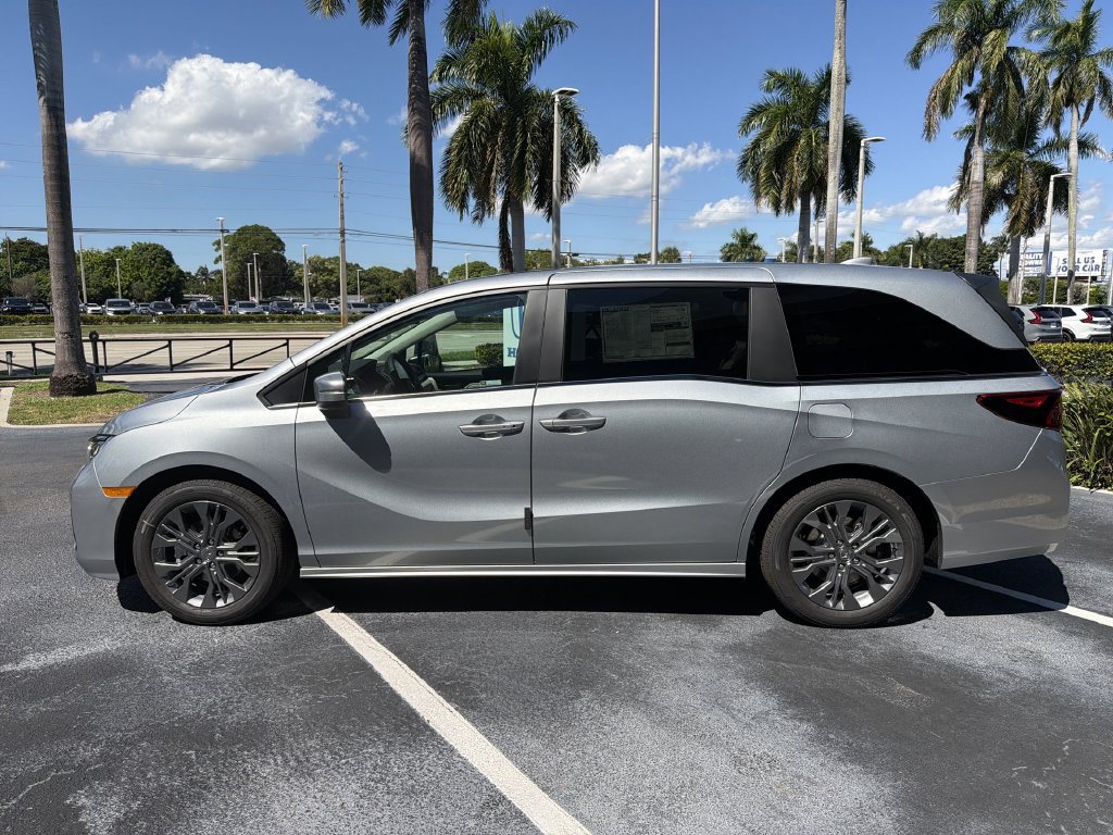 New 2027 Honda Odyssey Touring image 5