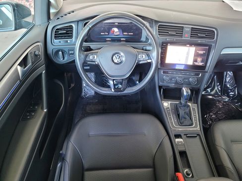 Used 2019 Volkswagen e-Golf SEL Premium image 9