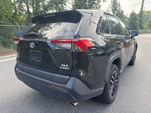 Used 2019 Toyota RAV4 XLE AWD/4WD image 13