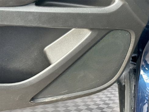 Used 2022 Chevrolet Traverse LS image 20