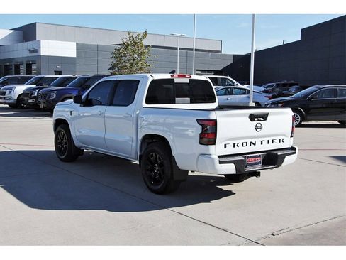 New 2026 Nissan Frontier SV image 3