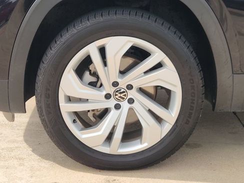 Used 2021 Volkswagen Atlas SE w/ Panoramic Sunroof Package FWD image 10