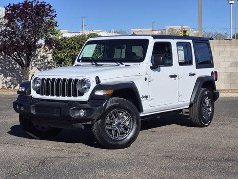 Used 2025 Jeep Wrangler Unlimited Sport AWD/4WD image 1
