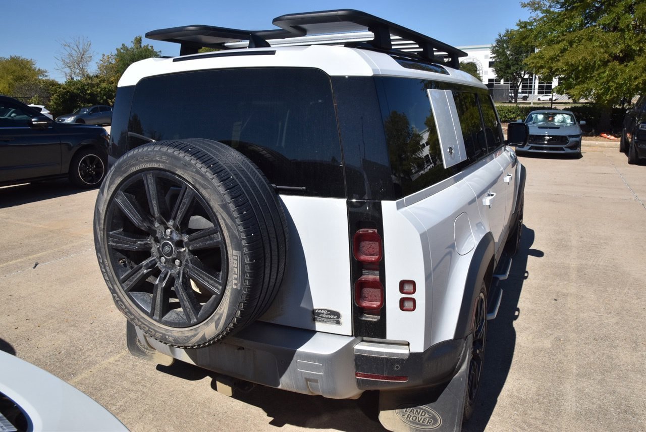 Used 2023 Land Rover Defender 110 S AWD/4WD image 7